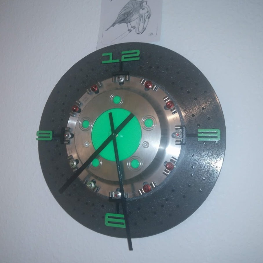 Porsche PCCB Bremsscheibe mit Uhrwerk