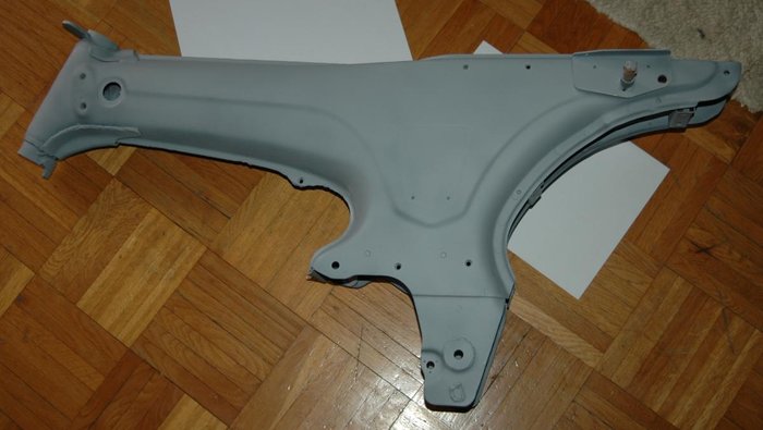 Honda Dax Rahmen grundiert